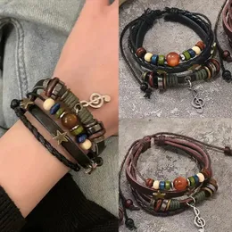 Handgjorda hippie design brun läder armband kvinnor metall stjärna sedel charms trä knapppärlor wrap unisex justerbar armband 240429