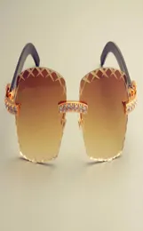 Whole2019 Neues Gravur -Objektiv 8300177 Sonnenbrille Diamond Sunshade Spiegel natürliche gemischte Hörner Spiegel Beine Brille 9751947