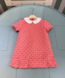 Lüks kızlar tam mektup baskılı elbiseler yaz çocukları tasarımcı giyim çocukları yaka kısa kollu pileli elbise z7961