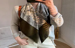 9090 designer de moda lenço de cabeça embrulhada para mulheres falcard en soe square cateadscarf ladies xale envolve silenciador pareo bandana femal1749743