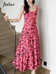 Casual Dresses Rose Red Strap Fragmenterad Flower Dress Summer French Beautiful Lady Square Neck Open Back Chiffon