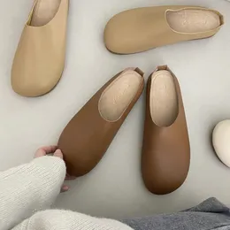 Kadın bayanlar için yakın ayak terlikleri moda 2024 yaz loafers kadın mokasenler kapalı açık ayakkabı sandaletleri yeni