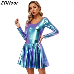 Abiti casual Womens Shiny Shiny Metallic Abito abiti Abiti a maniche lunghe Leotard a collo rotondo con gonna a fiammata alta per esibizione da palcoscenico