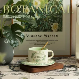 Tazze di tazza di caffè in ceramica coreana da giardino botanico e piatto vintage del tè pomeridiano britannico piccolo fiore fresco