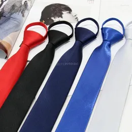 Bow Ties 5cm Förbunden nacke slipsar Mens Skinny dragkedja röd svart blå fast färg smal brudgum party klänning slips student flicka