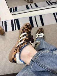 Leopard Pony Samba Wales Sam Bonner Bas Silver Low Shoes Tonal White Black Lace Designer Originals Män Kvinnor Sneakers Casual Shoe Top Quality IE0578/IE0580/IG8181