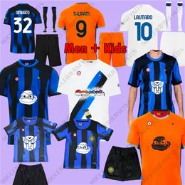 24 25 Bastoni Dimarco Soccer Jersey Barella Maglia Inters Dzeko Milans Lautaro Vidal Pavard 2024 Футбольная рубашка Thuram Calhanoglu Мужские детские комплекты комплект Frattesi