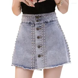 Jeans femminile 2024 Personalità Rivet A-line Shorts Shorts Shorts White Bilned Bage Hip Cashy Fashion Tide