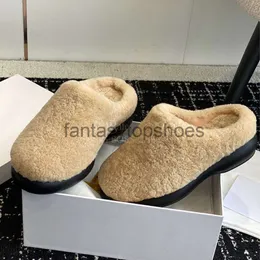 Row Women Tr Luxury Designer Lamb Platform Shoes Fluffy Fur Slipper Slide Mules Trend Shearling Shearling Shearling Winter Wool Warm Shoes Snow Booties Outdoor With Box