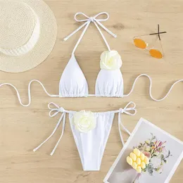 Biquíni de banho feminina Conjunto sexy branco 3d Flor Halter Swimsuits Triângulo Micro Thong 2024 Mujer String Push Up Mulheres