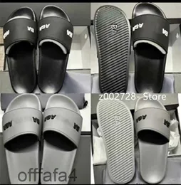 Yeni 2023 Paris Tasarımcı Ayakkabı Erkek ve Kadın Terlikleri 3D Baskılı Deri Çok Renkli Moda Lüks Tasarımcı Yaz Marka Sandalları Açık Beach Marka Ayakkabı B B