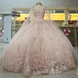 Pink Princess Sweetheart Ball -klänning Quinceanera -klänning med Cape Pärledapplikationer 3Dflower Tull Party -klänningar Vestidos de 15 Anos 0431