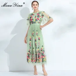 Abiti per feste Moaayina Fashion Designer Summer Green Mesh Dress Women O-Neck Fleeve Flowers Remodery Vintage Holiday