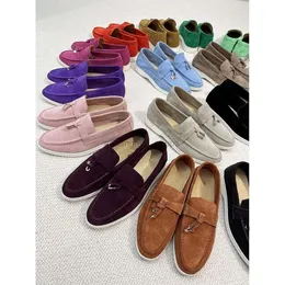 Designer casual skor loro herr loafers sommar charms gå mocka svart rosa marin bule beige gula kvinnor sport sneakers tränare chaussure schuhe