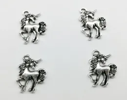 100pcs Unicorn Horse Antique Incantanti Silver Pendants Gioielli fai -da -te per orecchini in bracciale collana Stile retrò 2314mm7445554