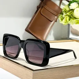 Heta sommarmän kvinnliga lyxiga toppdesigner solglasögon män kvinnor klassiska mode square solglasögon