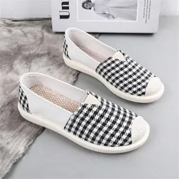 أحذية غير رسمية حجم 39 Wicker Fashion Sneakers Woman Vulcanize Children's Boot for Girls Women Barge Sister