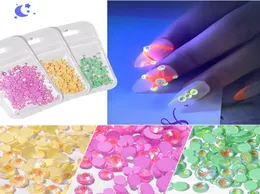 Светящийся кристалл ab nift thlowons смешайте размер блестящий стеклянный драгоценный камень 3D шарм плоской флуоресценции флуоресцентных ногтей.