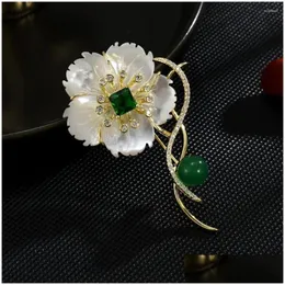 Pins, spille Flowers for Women Elegant Begonia Crystal Lussuosa Zirconia cubica Cub Lady Coat Accessori Accessori Pins Delivery Delivery J Dhcva