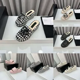 Designer Beach Slipper Frauen Neue Halbschuhe 100% Leder Wildleder Dicke Absätze Metallrutschen Frau Lazy Sandalen High Heeled Schuhe Größe 34-41 mit Kasten Hang Fersenschuhen