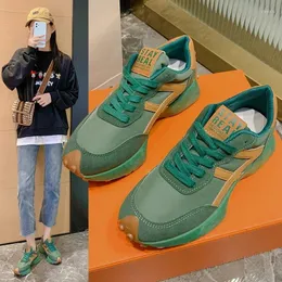 Sıradan Ayakkabı Deri Kadın Spor Ayakkabıları Lüks Platform Boş Zaman Hafif Anti-Slip Yeşil Koşu Moda Tasarımcısı Zapatos Mujer Dantel-Up
