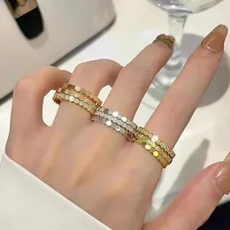 Simple Fashion Luxury Brand Highend Jewelry ague en nid dabeil Honeycomb Ring Womens High Quality 925 Sterling Silver 240424