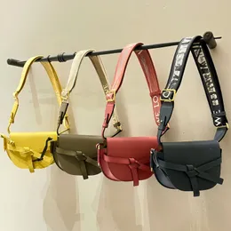 Tasarımcı eyer çantası İspanyol Marka Tasarımcı Kadın Omuz Çantası Bel Çanta Çanta Asma Parçası Orijinal Cowhide Flep Crossbody Çanta Kutu