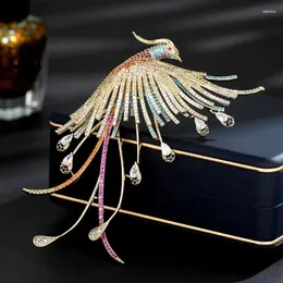 Brosches Suyu 2024 Summer Women's Light Luxury Style Brosch Flower Accessories Pin Zircon Inlaid Phoenix