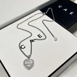 Boutique Silver Plated Necklace Brand Designer High Quality Diamond Inlaid Heart Shaped Design Necklace Fashion Charm Womens High Quality Necklace Box