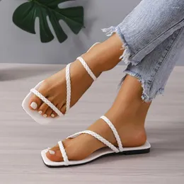 Casual Shoes 2024 Summer Women's Slippers Solid Color Plat Bottom Square Rot Lätt öppen tå slip-on utomhusstrand