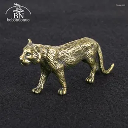 Figurine decorative Ottone antico Zodiaco Tigre Piccola statua Ornamento da tavolo Tè Decorazioni per animali Accessori Miniature di animali solidi in metallo