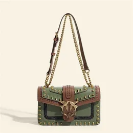 Chic Swallow Chain Projektantka Złota Łańcuch Singer Crossbody Crossbody Mały kwadratowa torba posłańca portfel 230915