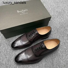 Berluti Scarpe da Uomo in Pelle Oxford Berlutibruti Goodyear Fatte a Mano Adesivo a Freddo Blocco Formale Intagliato Traspirante Colore Pulito Vera Suola Rj