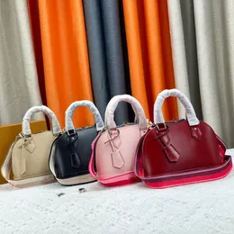 Tasarımcı Çanta Kadın Kabuk Çanta Tasarımcı BB Çanta Crossbody Luxurys Çantalar Moda Omuz Tote Çanta Deri Deri Çanta Cüzdan Tutlu Küçük Debriyaj Çanta Lady