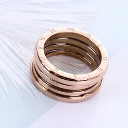 Klasyczny wiosenny pierścień cyfrowy dla mężczyzn Kobiety Rose Gold Kolor biżuterii ze stali nierdzewnej GR242 240201