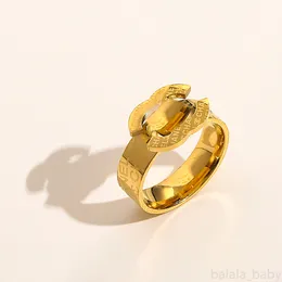 مصمم خواتم العلامة التجارية للمجوهرات نساء 18K الذهب مطلي بلورات الحب حلقة الزفاف هدايا حفلة الحفل