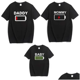 Family Matching Outfits Clothes Look Outfit Funny Battery Dad Mom Girl T-Shirt For Daddy Mommy Me Baby Boy Drop Delivery Kids Matern Dhxz4