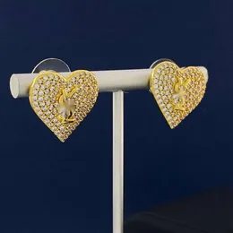 Mulheres Brinco Designer Jóias Ouro Amor Brincos Diamante Studs Para Homens Simples Mens Luxo 18K Banhado A Ouro Anéis De Noivado Moda 2024 AA