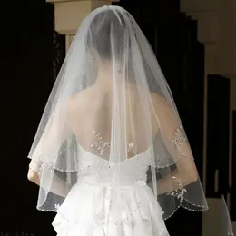 Ellenbogenlanger Brautschleier mit Perlenkante und Kamm, zweilagiger, kurzer Hochzeitsschleier, elfenbeinweiße Farbe, Hochzeitskopfzubehör, 80–100 cm