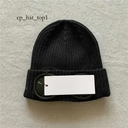 CP Comapnys Hat Designer Två linsglasögonglasögon Beanies Men CP Knittade hattar Skull Caps Outdoor Women oundvikliga vinterbönor Black Grey Bonnet 8233