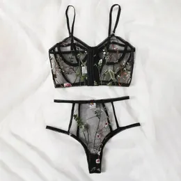 Set di reggiseni Ricamo di fiori Intimo sexy Set da donna Lingerie Perizoma Perizoma Indumenti da notte Erotico Lenceria Sensuale Mujer