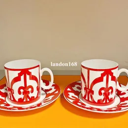 Tazzine da caffè Europa Bone China Piattino da caffè Set Tazza in ceramica di lusso Tazza da tè in porcellana di alta qualità Cafe Party Drinkware2609