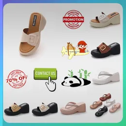 Designer Casual Platform Rise Thick Soled PVC Slipers Summer Sliders Män Kvinnor Rainbow Slides Memory Sandaler Mjuk tjock kudde Slipper Cloud Slide Indoor