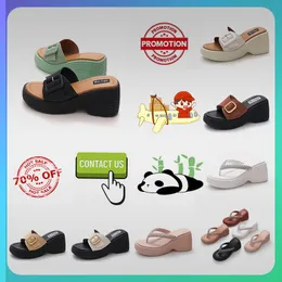 Designer Casual Platform High Rise Thick Soled PVC Slippers Summer Sliders Men Rainbow Slides Memory Sandaler Mjuk tjock kudde Slipper Cloud Slide inomhus