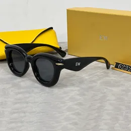 Brand LW Occhiali da sole Designer occhiali da sole di alta qualità occhiali da sole di lusso per donne Lettera Uv400 Design Travel Occhiali da sole da sole Valentino Gift 8 colori Box