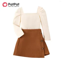 Flickaklänningar Patpat 2st Toddler Square Collar Ribbed Solid Long-Sleeve Top och Buttons kjol Set