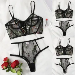 BHs Sets Sexy Zweiteilige Dessous Set Frauen Blumenstickerei Durchsichtige Spitze Unterwäsche Für Sex Erotische Kostüme BH Höschen Lenceria