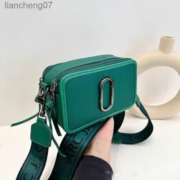 Abendtaschen Neue europäische und amerikanische Kameratasche Modetrend einzelne Schulter schräge Kreuztasche einfacher Farbkontrast kleine quadratische Tasche Frauentasche YQ240127