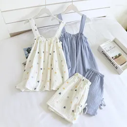 Kvinnors sömnkläder 2024 Summer Style Ladies Pyjamas Two-Piece Cotton Crepe Suspender Shorts Vest Sweet and Loose Home Service Sexiga PJs