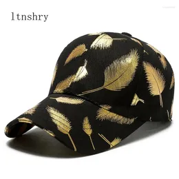 Bollmössor 2024 Summer Feather Baseball Cap för män Kvinnor Black Gold Trucker Hatts Outdoor Sports Golf Hat Sun Visor Brand